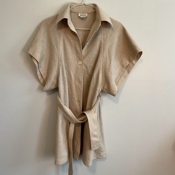 Vintage “Neiman Marcus” - Beige short sleeve wool cardigan with belt -Size Small - Picture 4 of 6